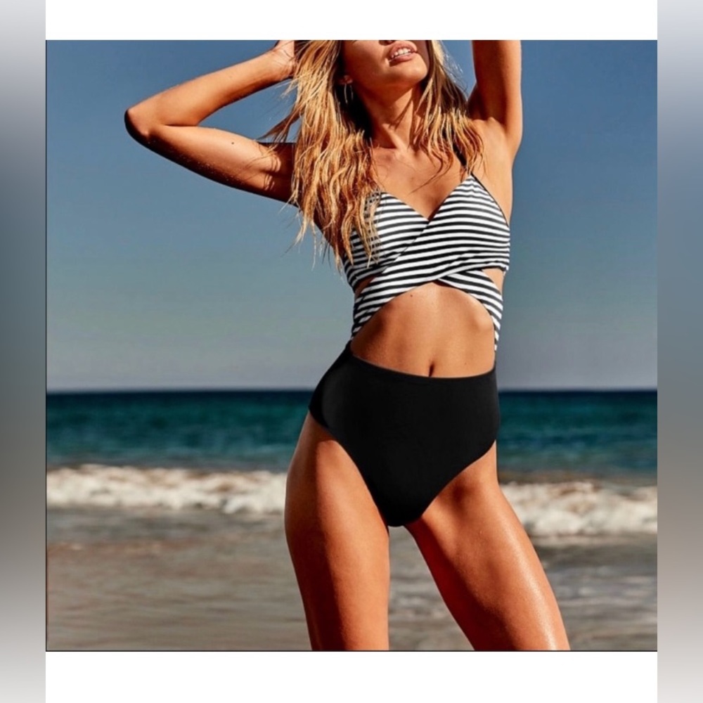 PINK Victoria’s Secret Stripe Wrap Swimsuit size Small